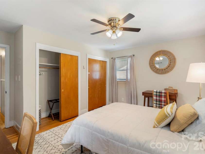 5322 Baker Drive, Charlotte, NC 28210.  MLS# CAR4368861, YatesRealty ID 46846. 