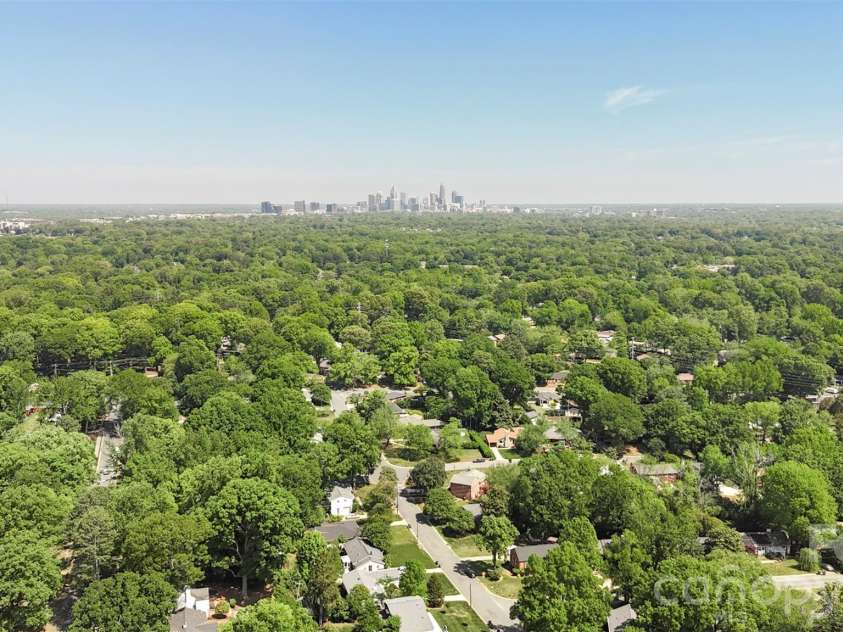 5322 Baker Drive, Charlotte, NC 28210.  MLS# CAR4368861, YatesRealty ID 46846. 