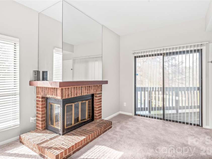8155 Cedar Glen Drive, Charlotte, NC 28212.  MLS# CAR4418412, YatesRealty ID 46847. 