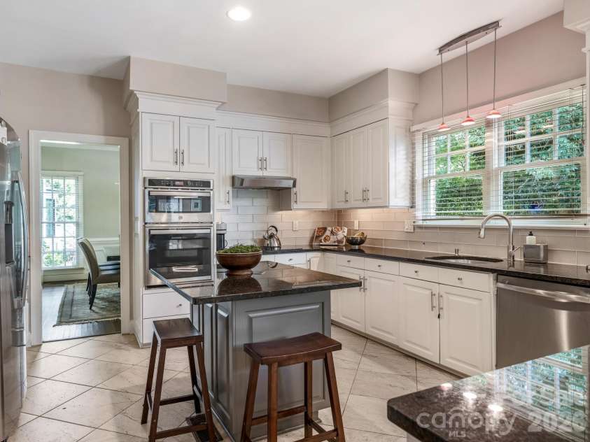 213 Summermore Drive, Charlotte, NC 28270.  MLS# CAR4418012, YatesRealty ID 46849. 