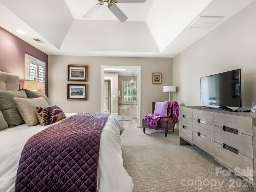 213 Summermore Drive, Charlotte, NC 28270.  MLS# CAR4418012, YatesRealty ID 46849. 