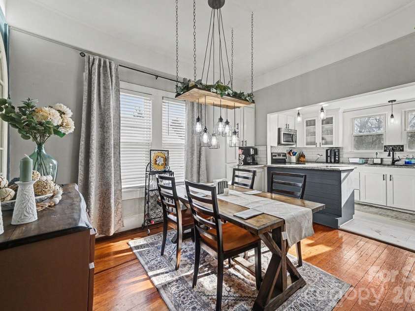 207 East Avenue, Kannapolis, NC 28083.  MLS# CAR4342348, YatesRealty ID 4685. 