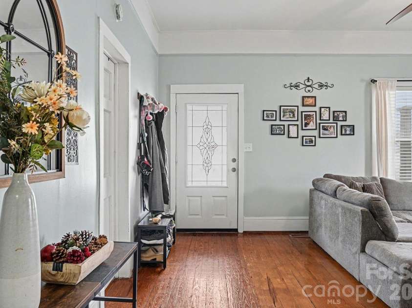 207 East Avenue, Kannapolis, NC 28083.  MLS# CAR4342348, YatesRealty ID 4685. Front Entry