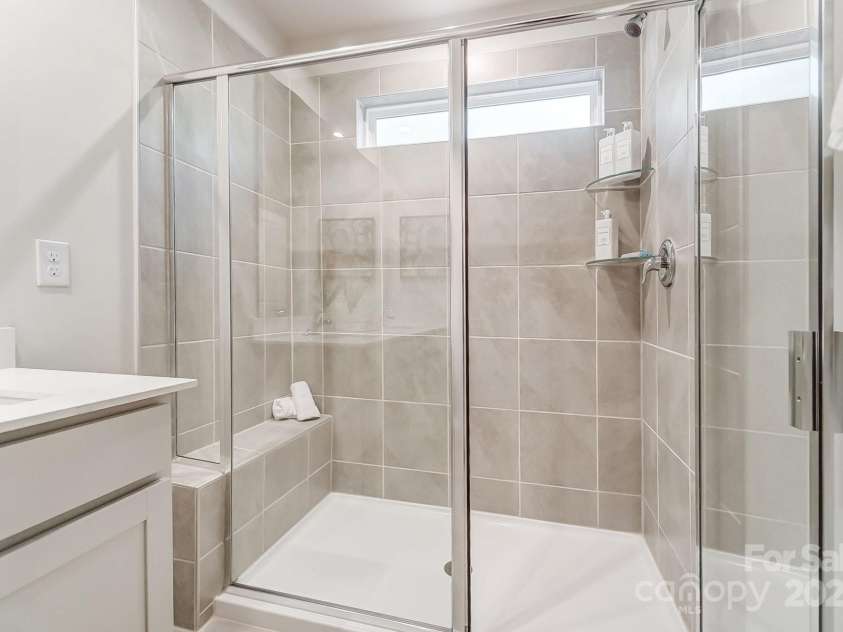 280 Laura Elizabeth Lane, Clover, SC 29710.  MLS# CAR4218983, YatesRealty ID 4685. 