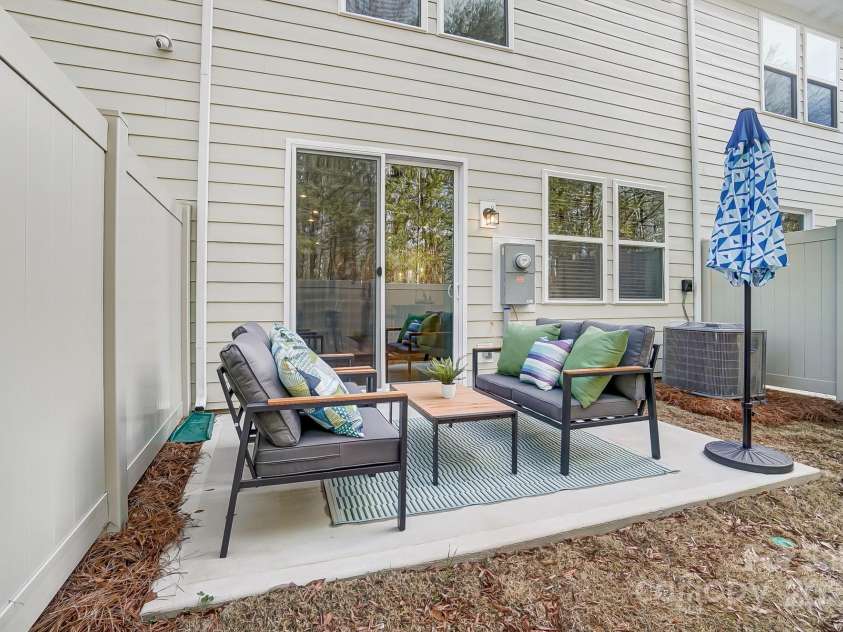 280 Laura Elizabeth Lane, Clover, SC 29710.  MLS# CAR4218983, YatesRealty ID 4685. 