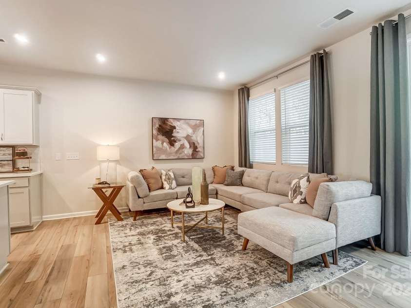 280 Laura Elizabeth Lane, Clover, SC 29710.  MLS# CAR4218983, YatesRealty ID 4685. 