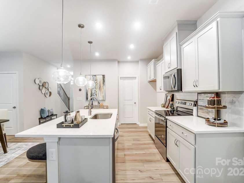 280 Laura Elizabeth Lane, Clover, SC 29710.  MLS# CAR4218983, YatesRealty ID 4685. 