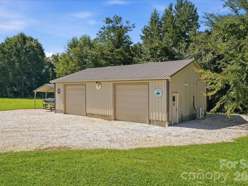 683 Mason Dickson Road, York, SC 29745.  MLS# CAR4417368, YatesRealty ID 46850. Additional garage