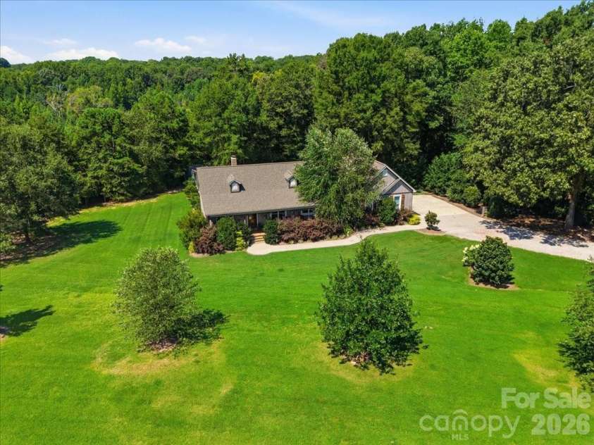 683 Mason Dickson Road, York, SC 29745.  MLS# CAR4417368, YatesRealty ID 46850. House