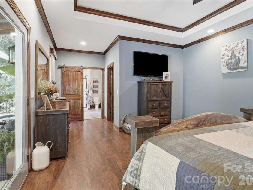 683 Mason Dickson Road, York, SC 29745.  MLS# CAR4417368, YatesRealty ID 46850. Primary suite