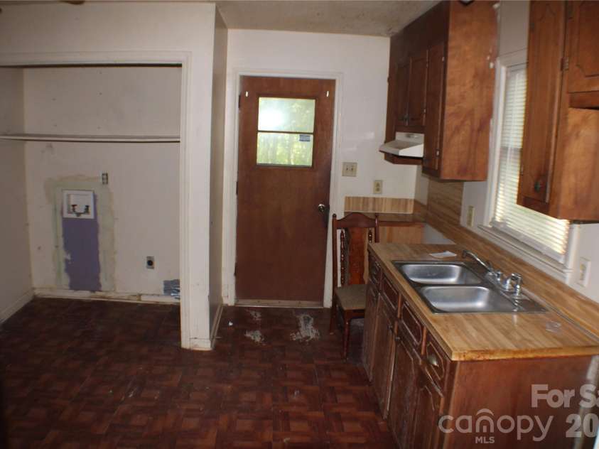 6782 Glover Lane, Stanley, NC 28164.  MLS# CAR4418078, YatesRealty ID 46854. 