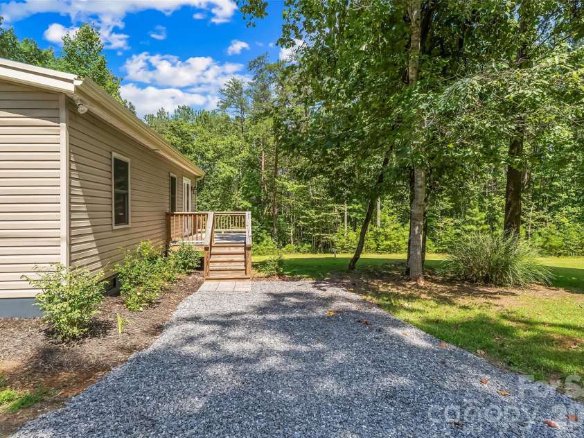 3377 Mentink Way, Nebo, NC 28761.  MLS# CAR4418352, YatesRealty ID 46857. 