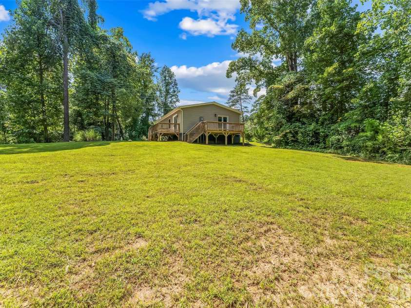 3377 Mentink Way, Nebo, NC 28761.  MLS# CAR4418352, YatesRealty ID 46857. 