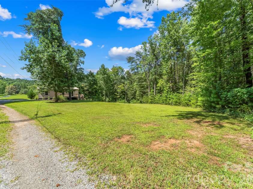 3377 Mentink Way, Nebo, NC 28761.  MLS# CAR4418352, YatesRealty ID 46857. 