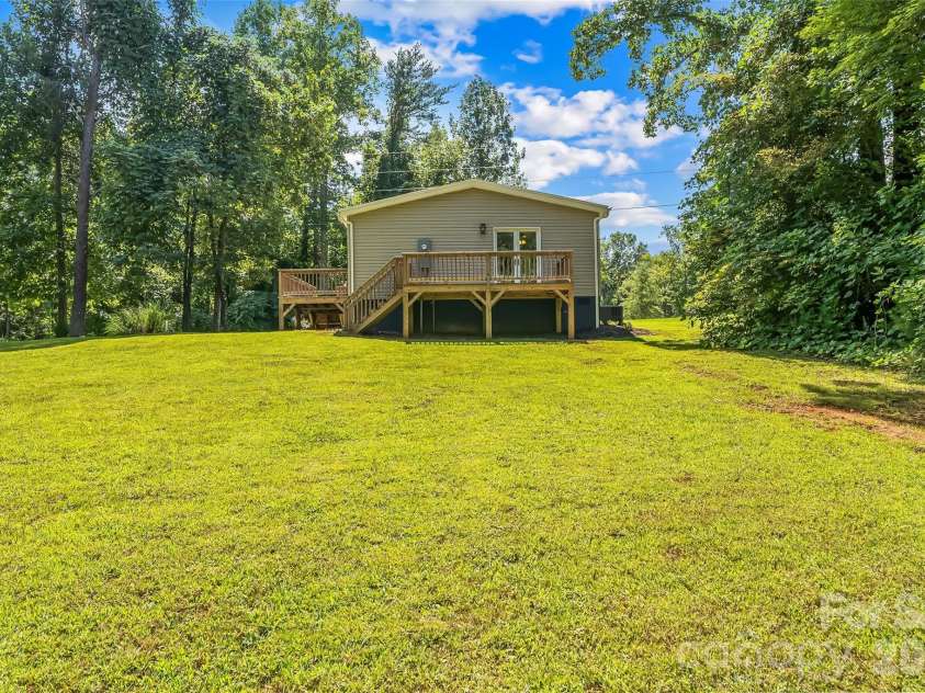3377 Mentink Way, Nebo, NC 28761.  MLS# CAR4418352, YatesRealty ID 46857. 