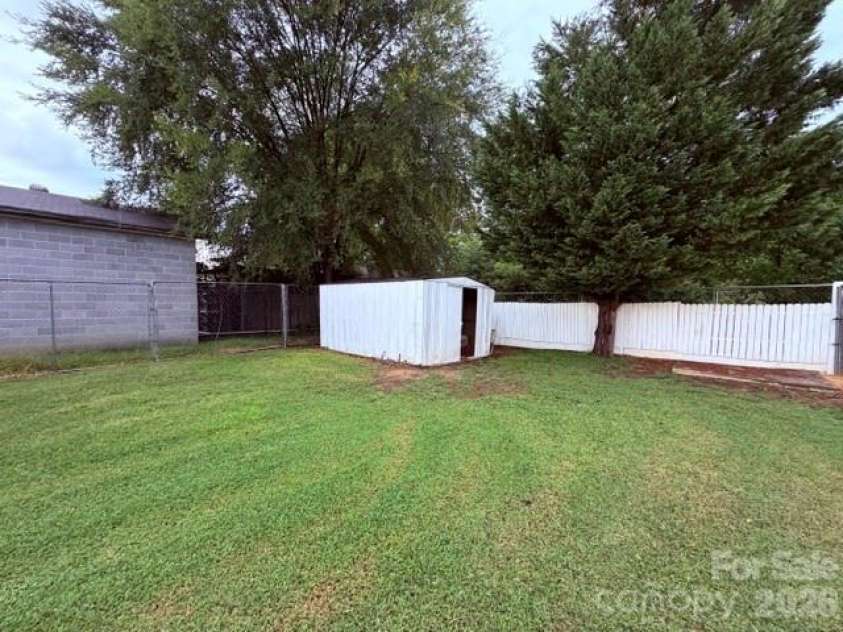 506 Grace Avenue, Kannapolis, NC 28083.  MLS# CAR4416860, YatesRealty ID 46859. 