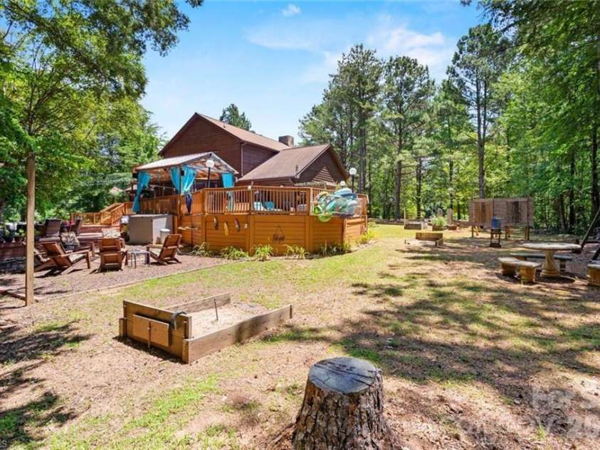 143 Mohegan Trail, Mocksville, NC 27028.  MLS# CAR4418436, YatesRealty ID 46860. 