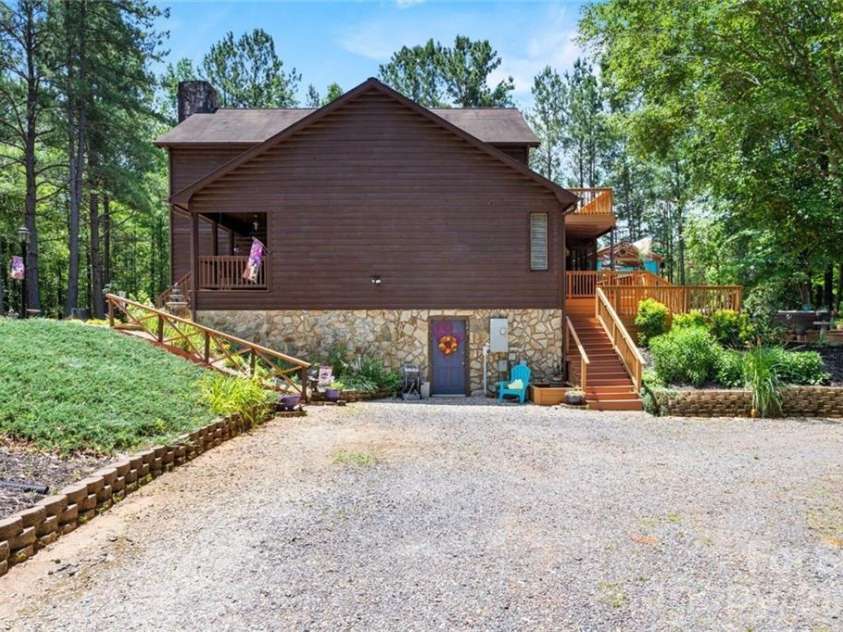 143 Mohegan Trail, Mocksville, NC 27028.  MLS# CAR4418436, YatesRealty ID 46860. 