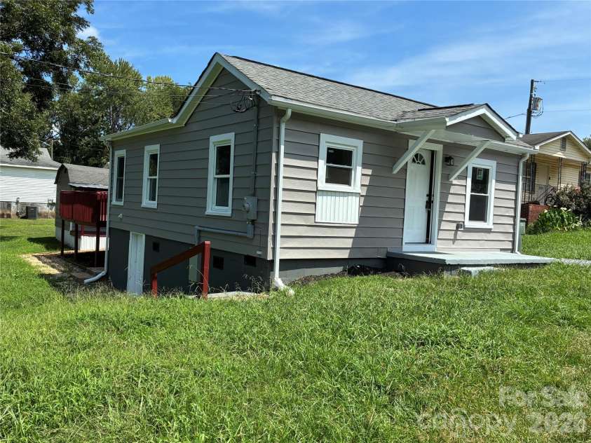 2831 MILLSTONE Drive, Gastonia, NC 28054.  MLS# CAR4417916, YatesRealty ID 46863. 