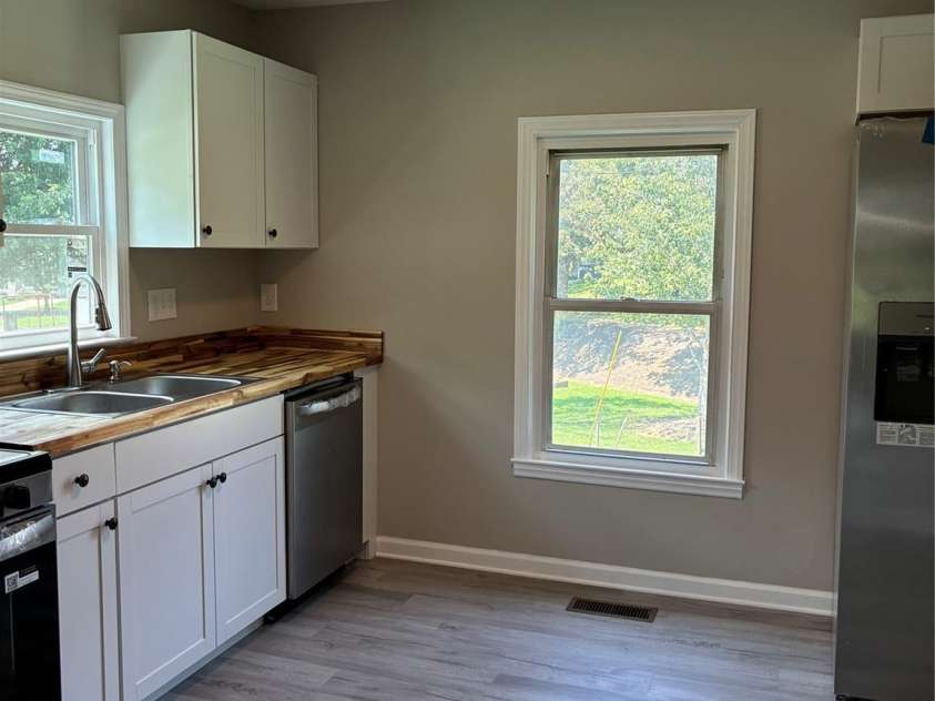 2831 MILLSTONE Drive, Gastonia, NC 28054.  MLS# CAR4417916, YatesRealty ID 46863. 