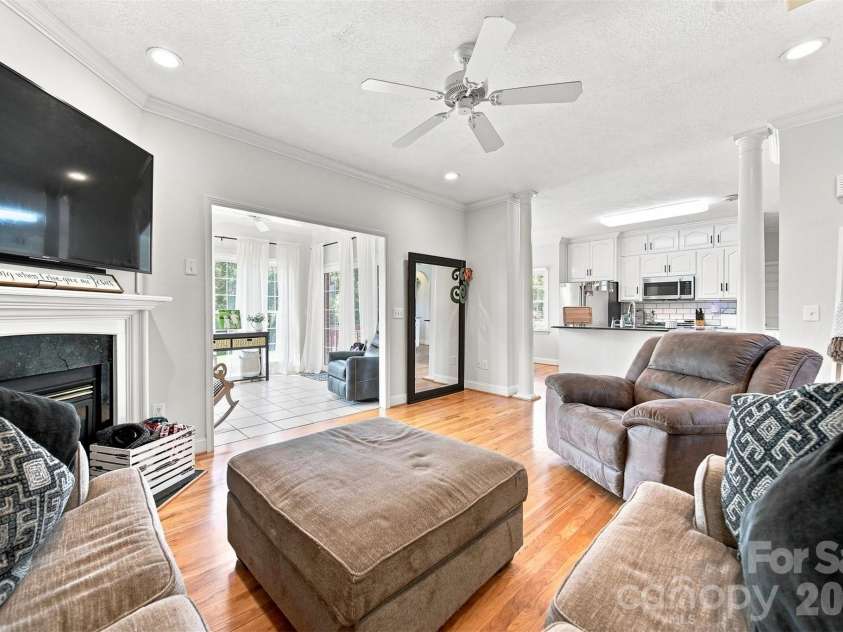 1338 Willow Creek Drive, Newton, NC 28658.  MLS# CAR4414738, YatesRealty ID 46867. 