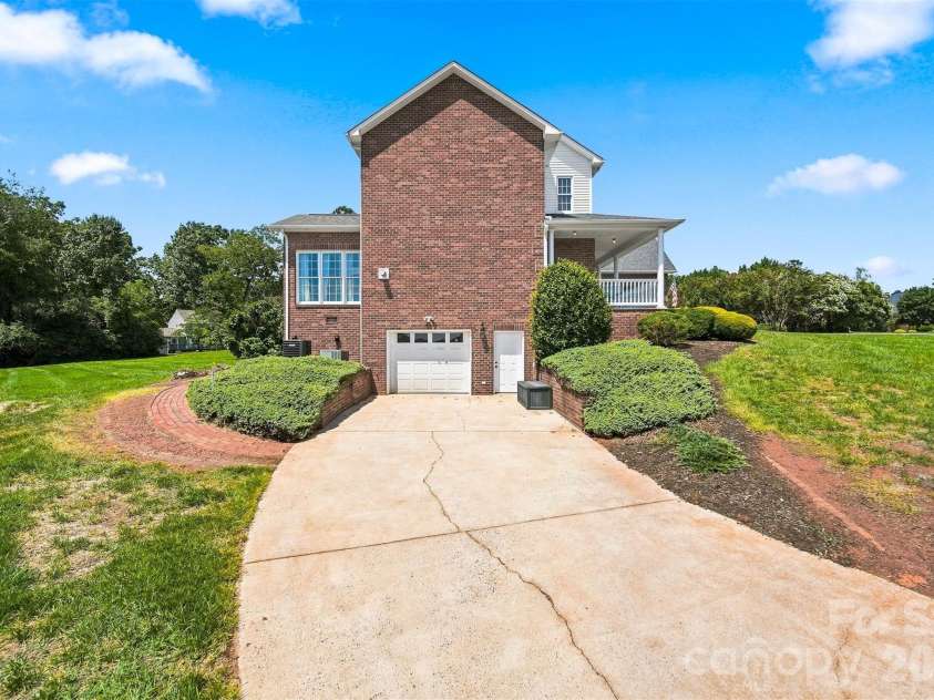 1338 Willow Creek Drive, Newton, NC 28658.  MLS# CAR4414738, YatesRealty ID 46867. 