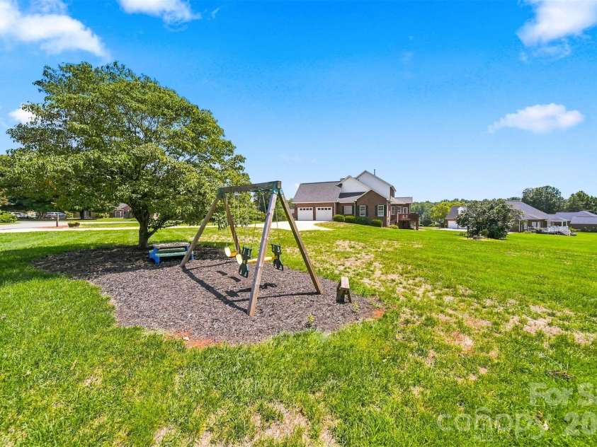 1338 Willow Creek Drive, Newton, NC 28658.  MLS# CAR4414738, YatesRealty ID 46867. 