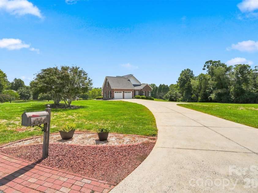 1338 Willow Creek Drive, Newton, NC 28658.  MLS# CAR4414738, YatesRealty ID 46867. 
