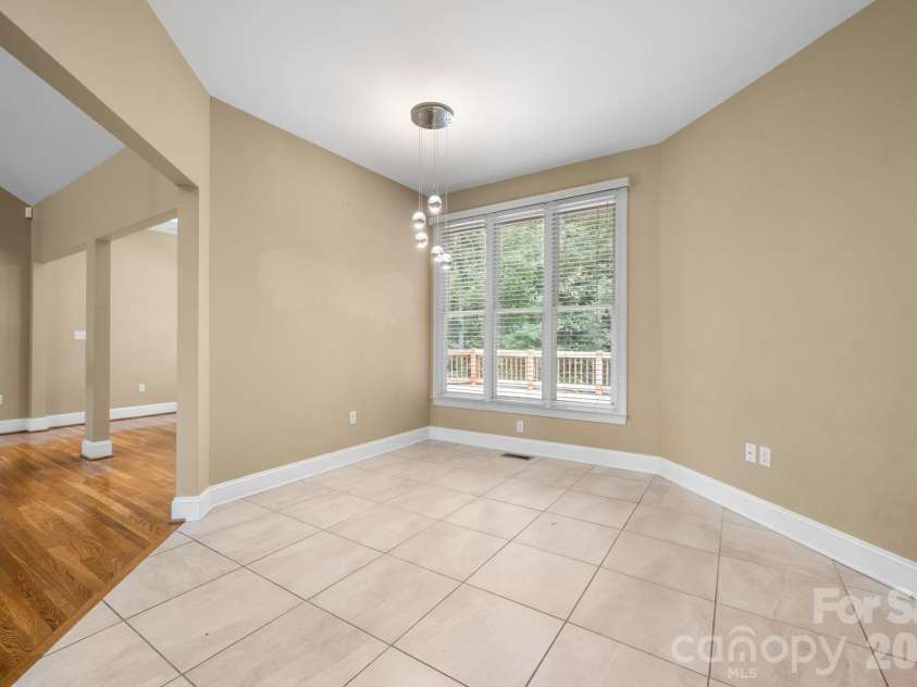 2752 Brittany Drive, Lenoir, NC 28645.  MLS# CAR4416951, YatesRealty ID 46869. 