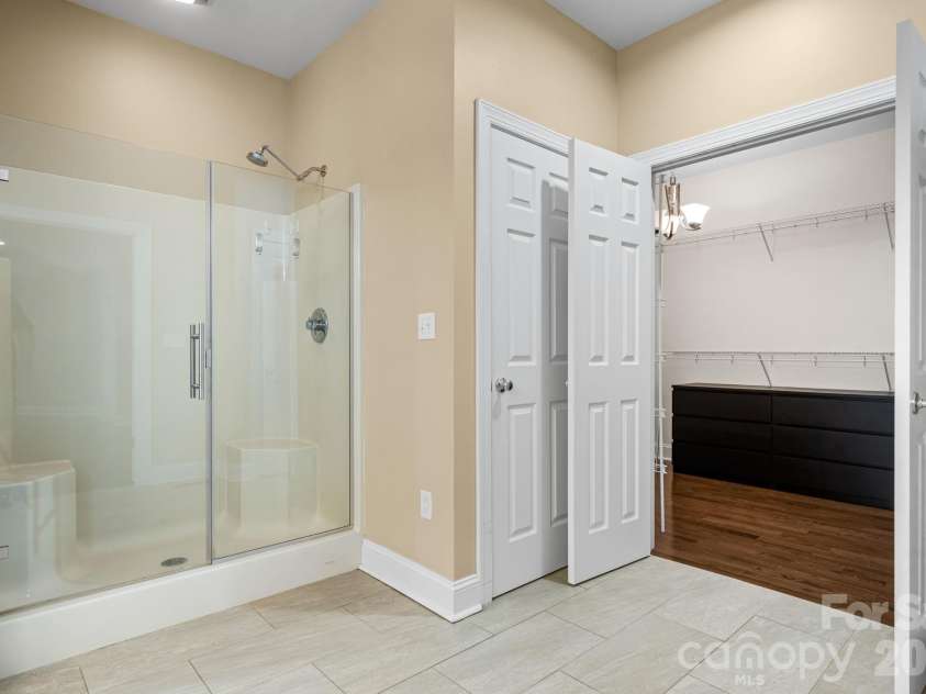 2752 Brittany Drive, Lenoir, NC 28645.  MLS# CAR4416951, YatesRealty ID 46869. 
