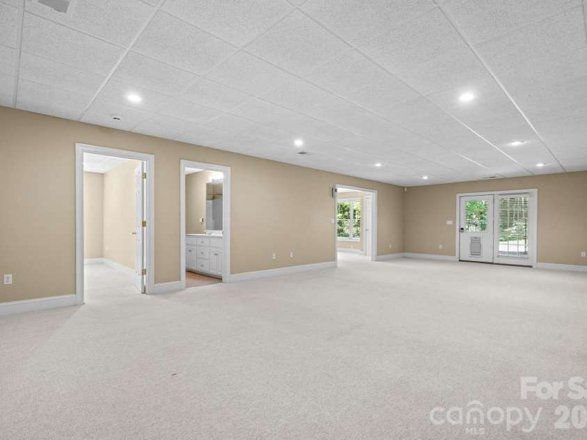 2752 Brittany Drive, Lenoir, NC 28645.  MLS# CAR4416951, YatesRealty ID 46869. 