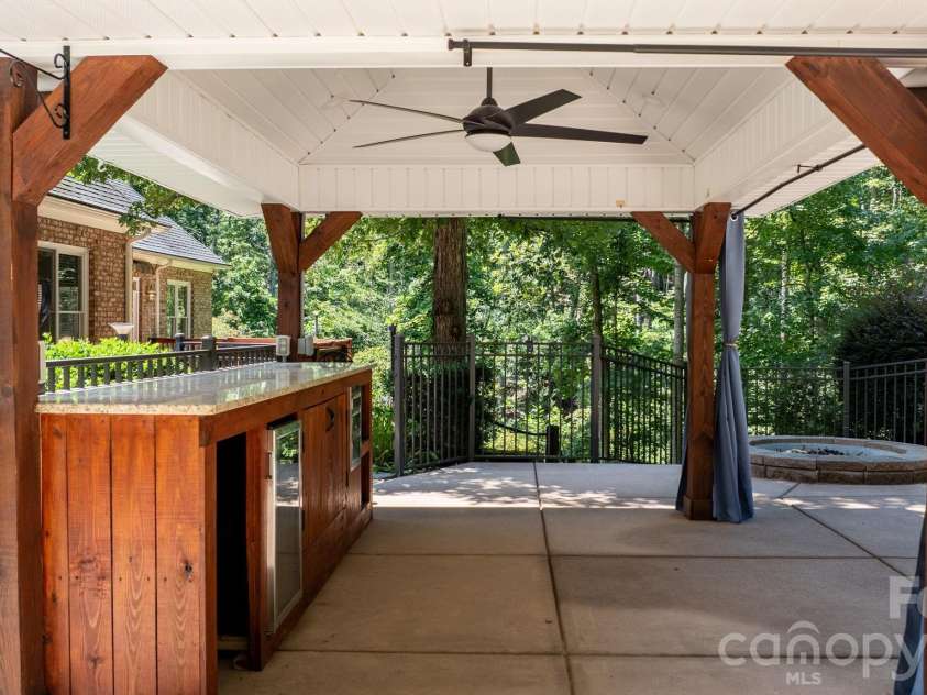2752 Brittany Drive, Lenoir, NC 28645.  MLS# CAR4416951, YatesRealty ID 46869. 