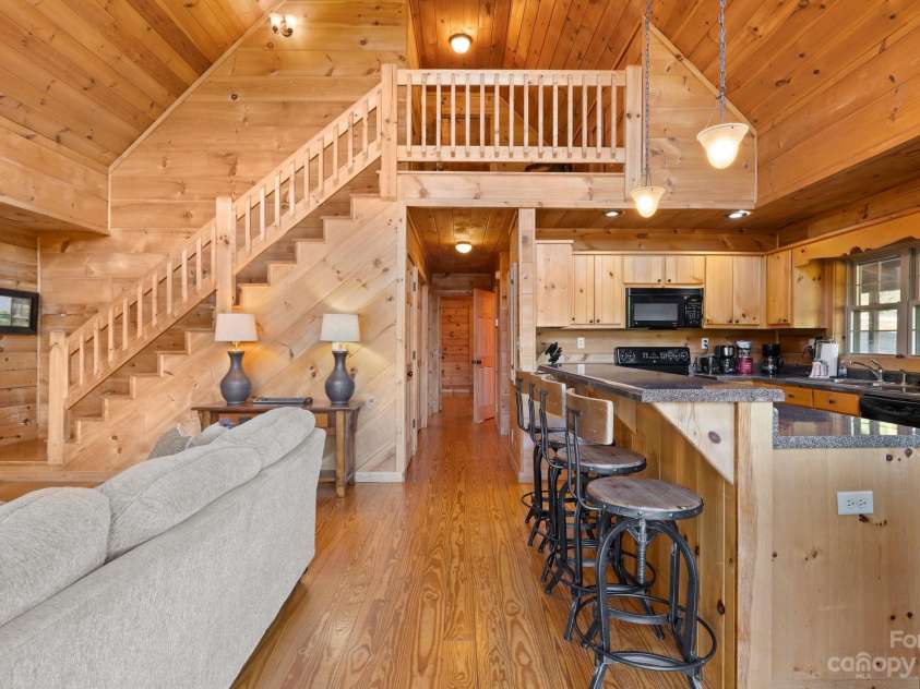 105 Palisade Drive, Mill Spring, NC 28756.  MLS# CAR4081956, YatesRealty ID 4687. 