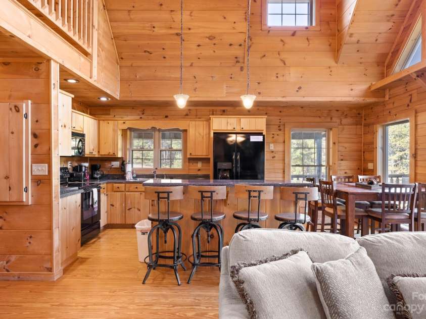 105 Palisade Drive, Mill Spring, NC 28756.  MLS# CAR4081956, YatesRealty ID 4687. 