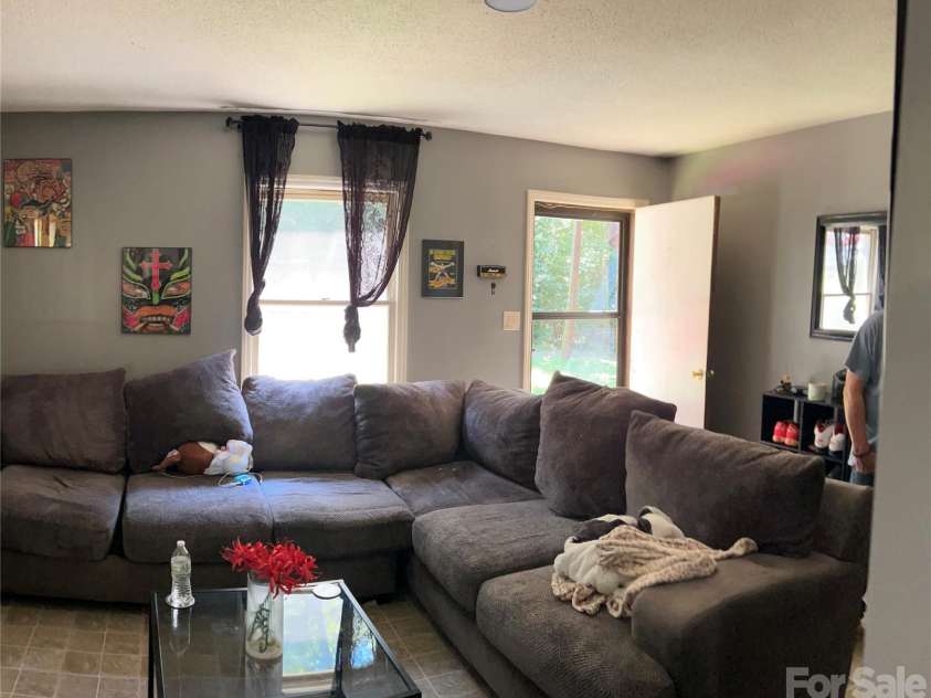 6800 Glover Lane, Stanley, NC 28164.  MLS# CAR4417250, YatesRealty ID 46870. 