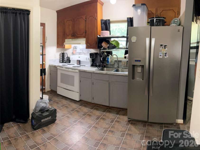 6800 Glover Lane, Stanley, NC 28164.  MLS# CAR4417250, YatesRealty ID 46870. 