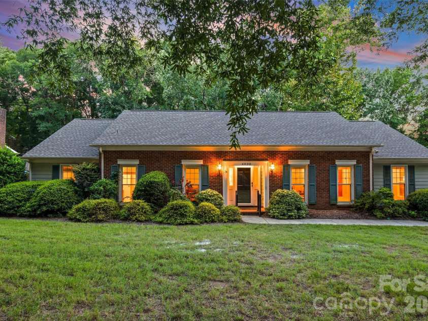 4030 Foxmoor Drive, Charlotte, NC 28226.  MLS# CAR4415337, YatesRealty ID 46874. 