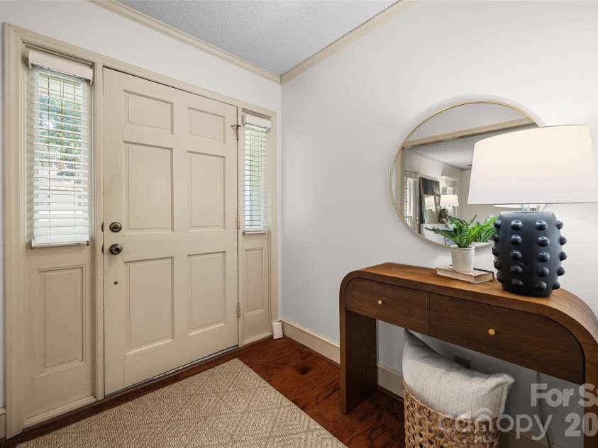 4030 Foxmoor Drive, Charlotte, NC 28226.  MLS# CAR4415337, YatesRealty ID 46874. 