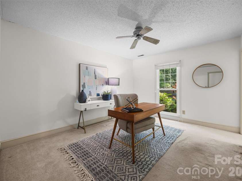 4030 Foxmoor Drive, Charlotte, NC 28226.  MLS# CAR4415337, YatesRealty ID 46874. 