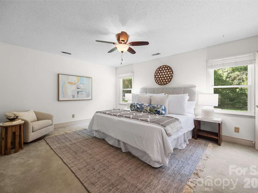 4030 Foxmoor Drive, Charlotte, NC 28226.  MLS# CAR4415337, YatesRealty ID 46874. 