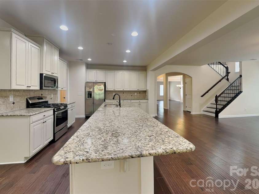 8133 Early Bird Way, Mint Hill, NC 28227.  MLS# CAR4418179, YatesRealty ID 46877. Kitchen