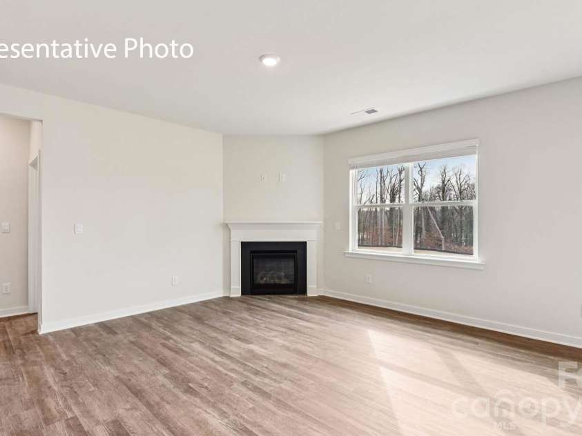 5616 Pamplona Way, Charlotte, NC 28214.  MLS# CAR4351315, YatesRealty ID 46879. 