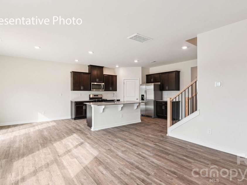 5616 Pamplona Way, Charlotte, NC 28214.  MLS# CAR4351315, YatesRealty ID 46879. 