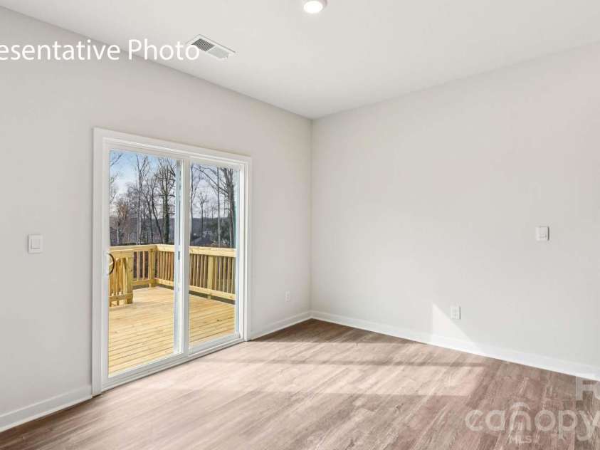 5616 Pamplona Way, Charlotte, NC 28214.  MLS# CAR4351315, YatesRealty ID 46879. 