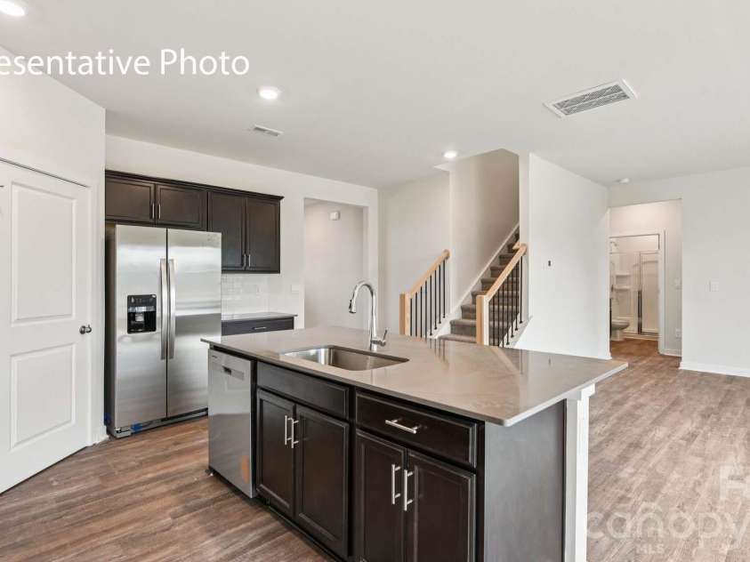 5616 Pamplona Way, Charlotte, NC 28214.  MLS# CAR4351315, YatesRealty ID 46879. 