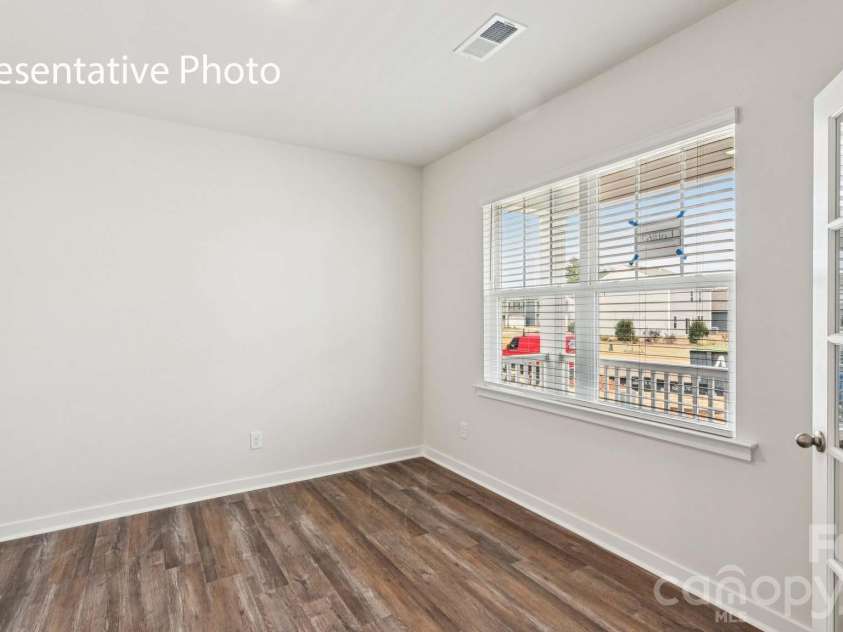5616 Pamplona Way, Charlotte, NC 28214.  MLS# CAR4351315, YatesRealty ID 46879. 