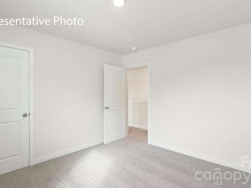 5616 Pamplona Way, Charlotte, NC 28214.  MLS# CAR4351315, YatesRealty ID 46879. 