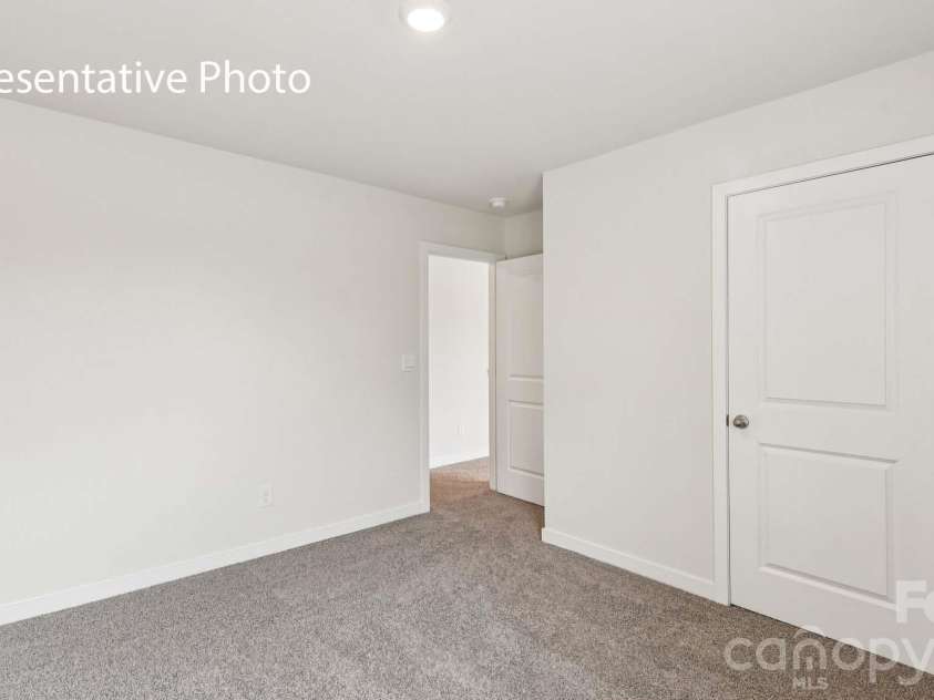5616 Pamplona Way, Charlotte, NC 28214.  MLS# CAR4351315, YatesRealty ID 46879. 