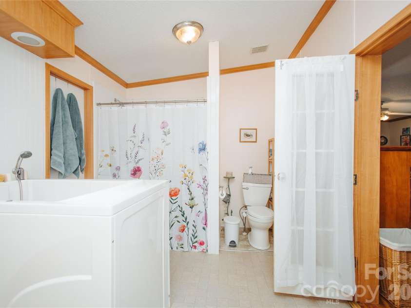 65 Skyview Ridge Drive, Marion, NC 28752.  MLS# CAR4353445, YatesRealty ID 4688. 