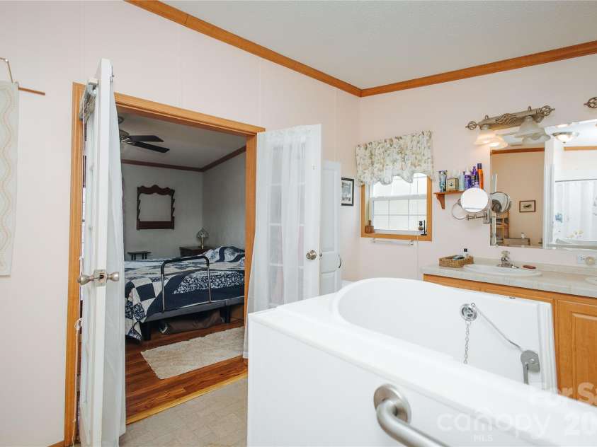 65 Skyview Ridge Drive, Marion, NC 28752.  MLS# CAR4353445, YatesRealty ID 4688. 